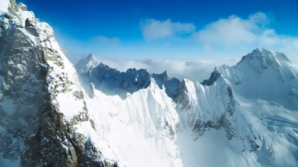4k冬天壁纸-云 - 山-雪「哲风壁纸」 4k冬天壁纸-云 - 山-雪「哲风壁纸」