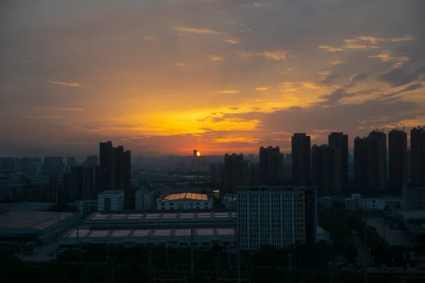 6k城市壁纸-云 - 天空-太阳「哲风壁纸」