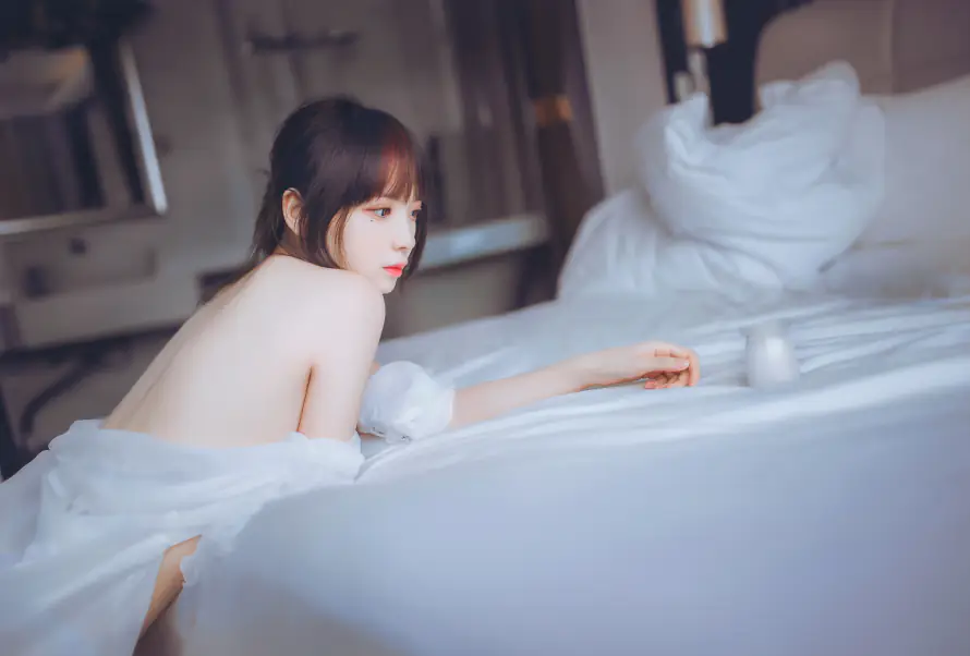 5k白丝壁纸-美女 - 桌面-免费下载「哲风壁纸」