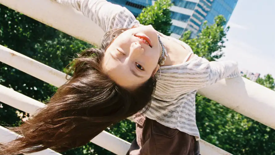 2k女明星壁纸-姜贞羽 - 桌面-免费下载「哲风壁纸」