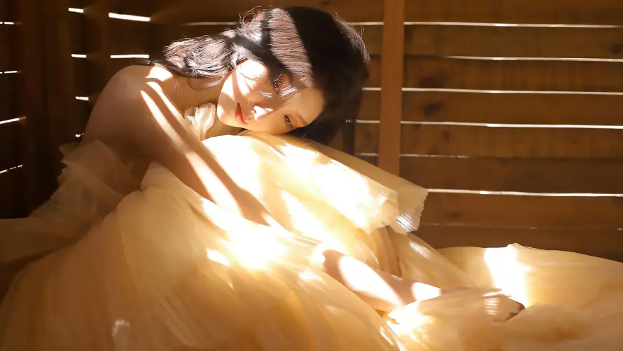 2k美女壁纸-迷人 - 桌面-免费下载「哲风壁纸」