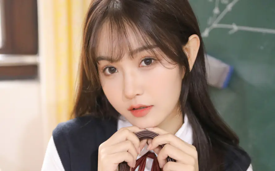2k学姐壁纸-少女 - 桌面-免费下载「哲风壁纸」
