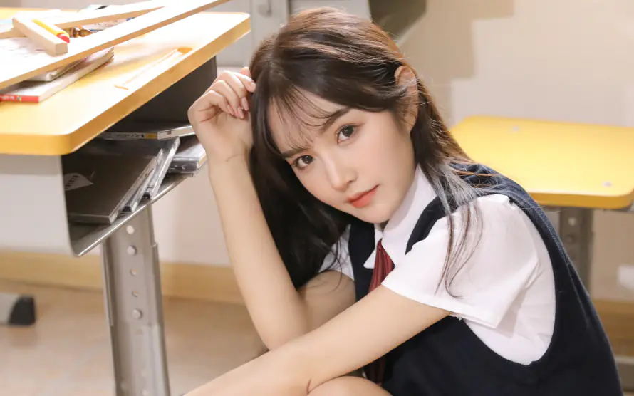 2k学姐壁纸-少女 - 桌面-免费下载「哲风壁纸」