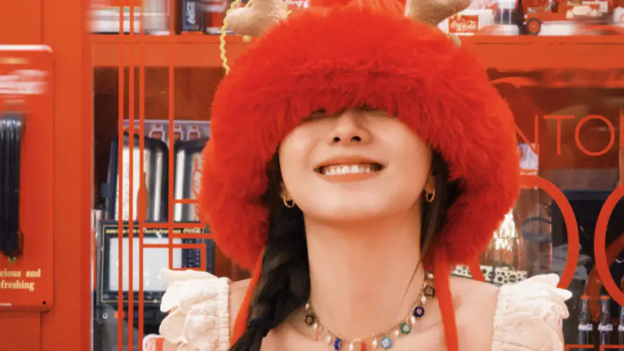 2k时尚壁纸-红帽 - 女明星-谭松韵「哲风壁纸」
