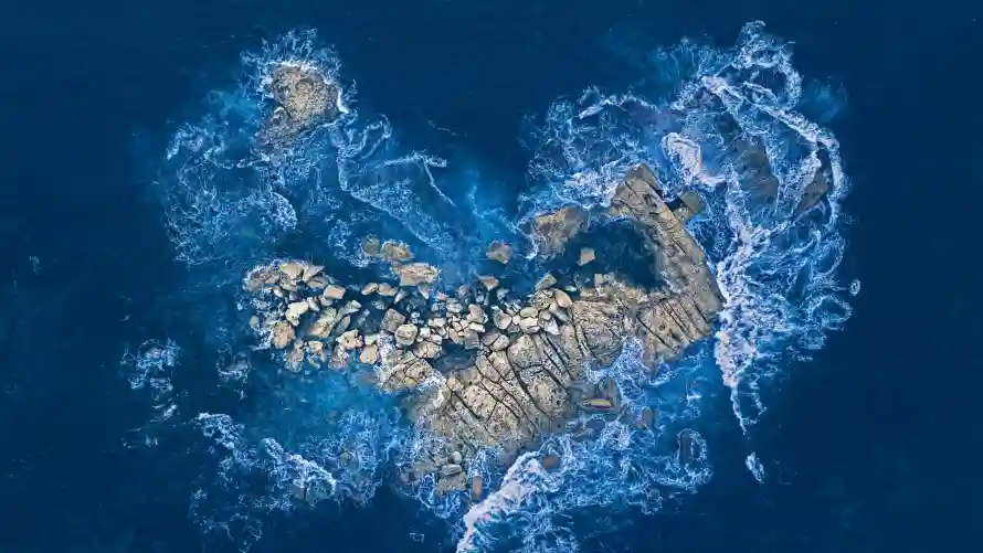 4k海岛壁纸-海洋 - 礁石-自然「哲风壁纸」