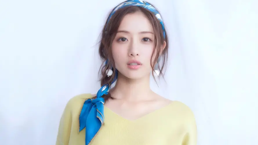 5k明星壁纸-美女 - 蓝头巾-时尚造型「哲风壁纸」