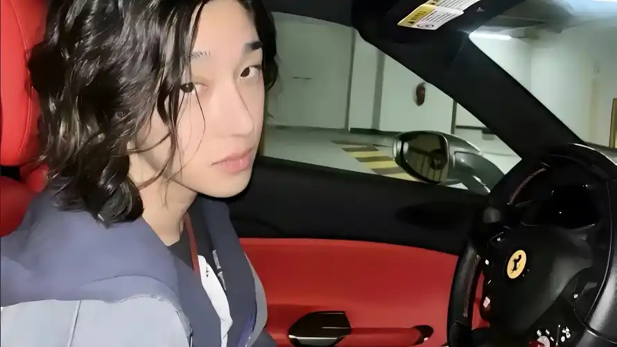 4k人物壁纸-跑车 - 车内-酷炫「哲风壁纸」