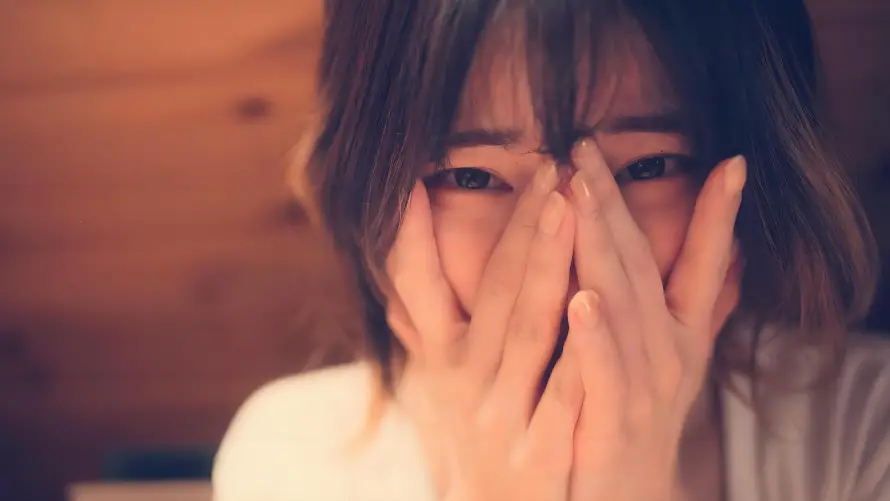 4k大头壁纸-女生 - 室内-少女「哲风壁纸」