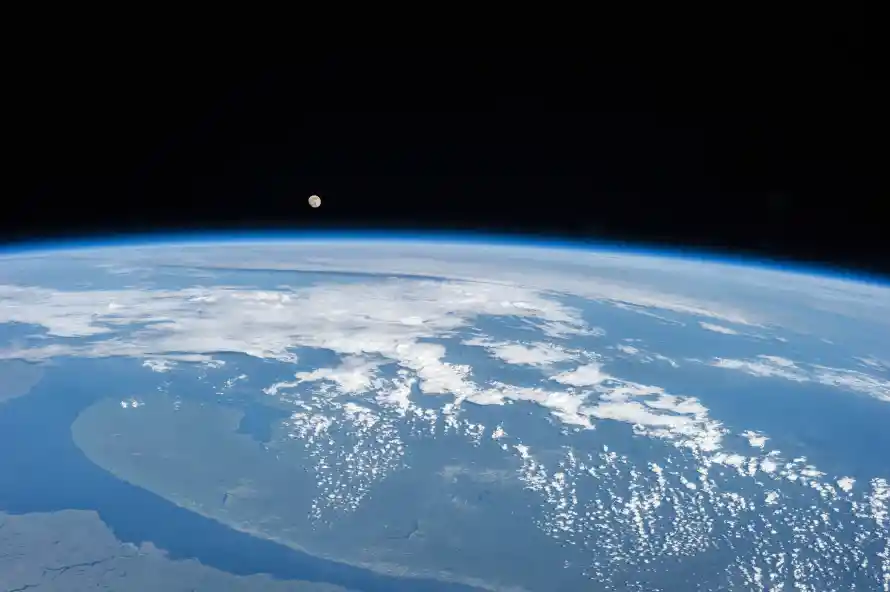 4k地球壁纸-太空 - 地球景观-太空视角「哲风壁纸」