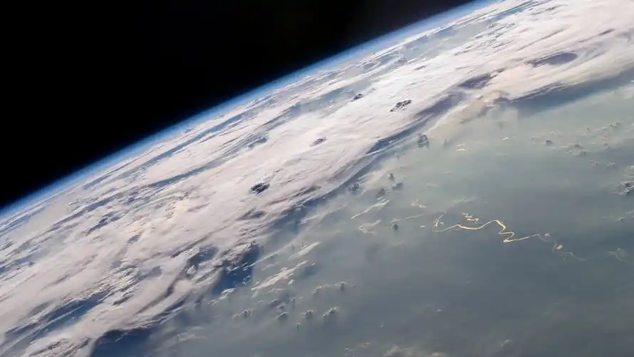 4k地球壁纸-太空 - 地平线-天际线「哲风壁纸」