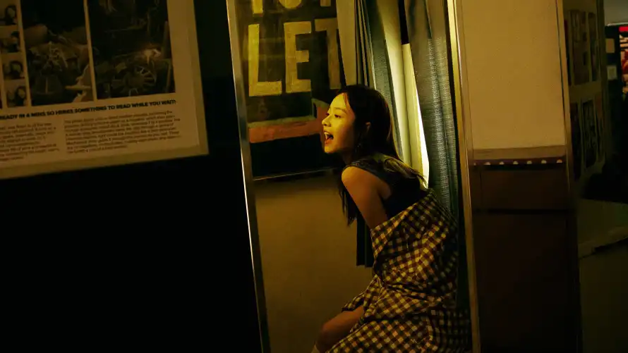 5k光影壁纸-室内 - 穿搭-女明星「哲风壁纸」