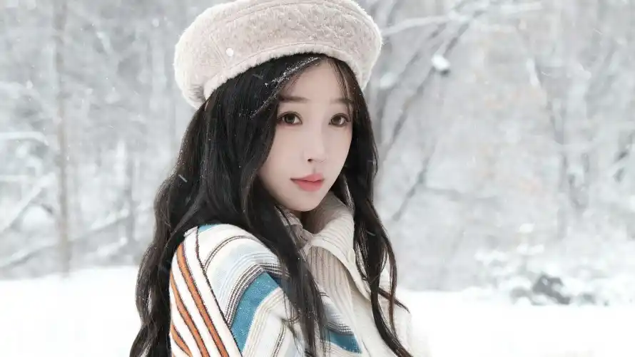 5k时尚壁纸-雪地 - 女明星-虞书欣「哲风壁纸」