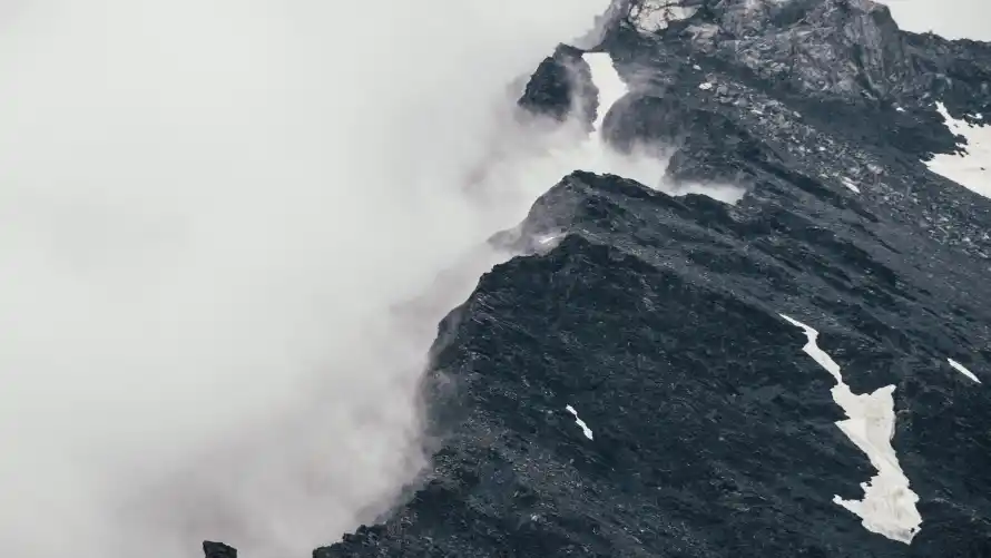 4k云雾壁纸-山 - 壁纸-山峰「哲风壁纸」