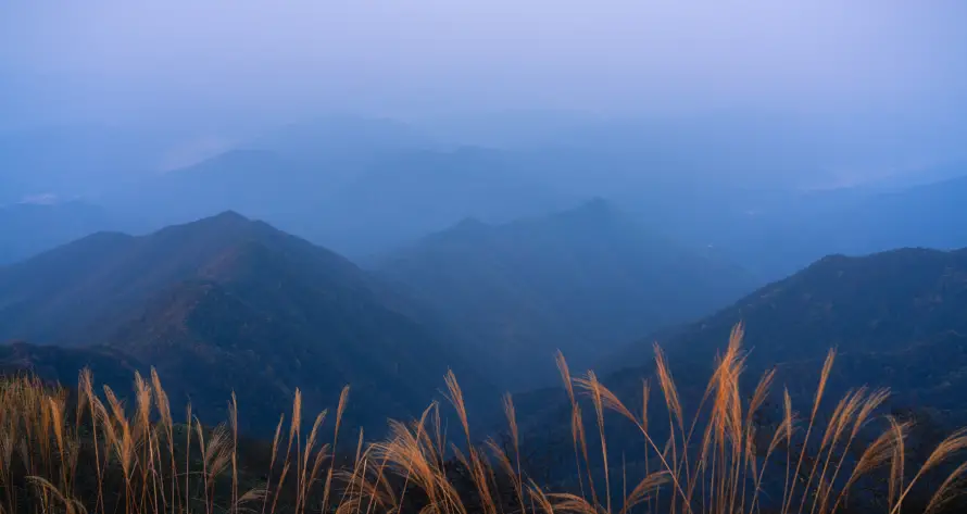 8k山景壁纸-山 - 草海-远山「哲风壁纸」