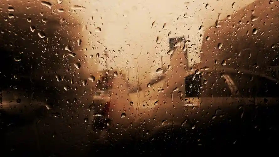 5k下雨壁纸-雨 - 城市-朦胧「哲风壁纸」