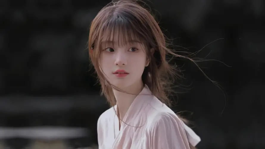 4k氛围感壁纸-少女形象 - 清新风格-温润可人「哲风壁纸」