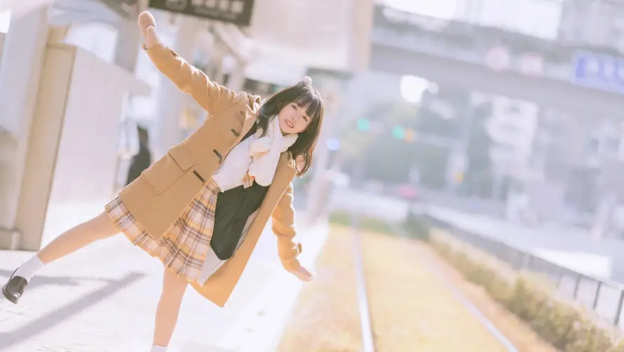 2k活力壁纸-美女 - 城市街道-户外场景「哲风壁纸」