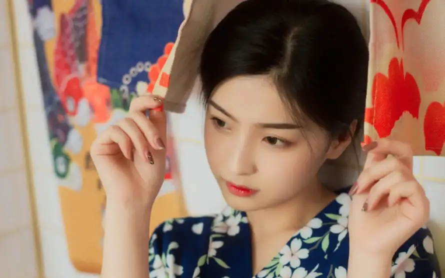 2k美女壁纸-艺术 - 个性穿搭-人像摄影「哲风壁纸」