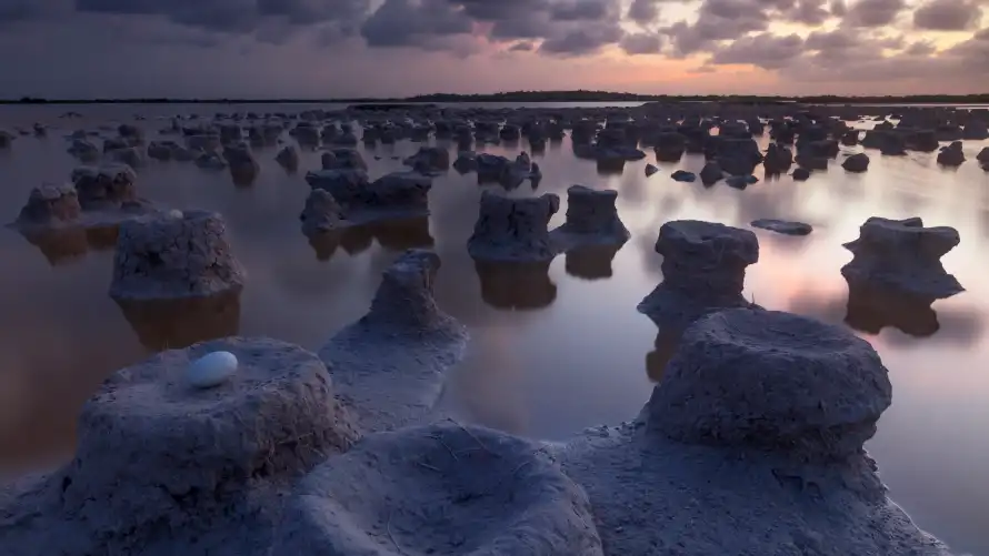 4k自然壁纸-风景 - 岩石地貌-水面倒影「哲风壁纸」