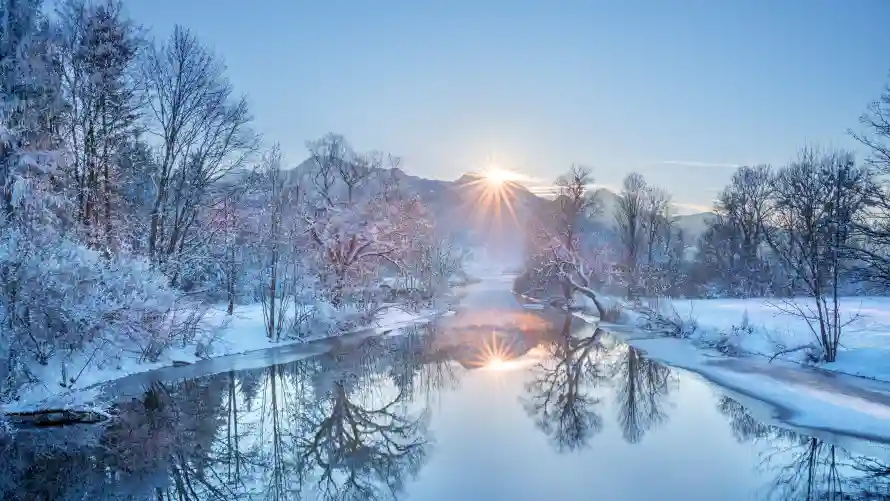 4k自然壁纸-雪景 - 冬日河流-夕阳倒影「哲风壁纸」