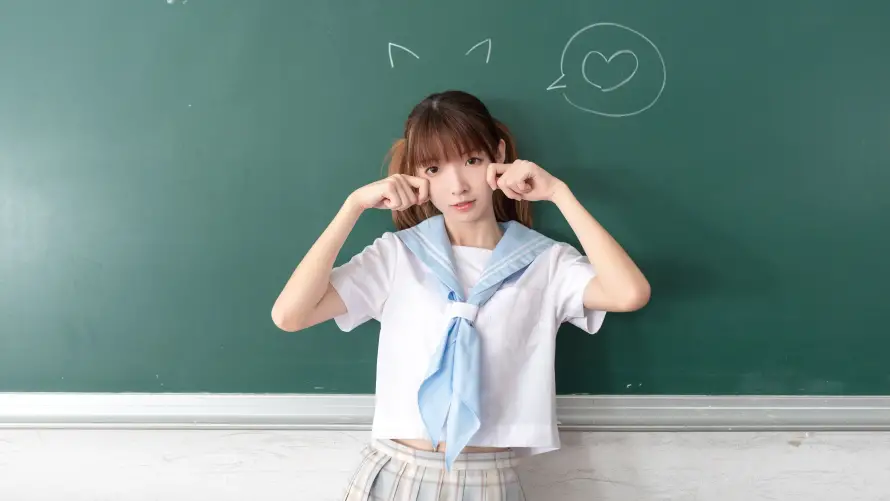 4k可爱壁纸-美少女 - 校园风格-爱心图案「哲风壁纸」