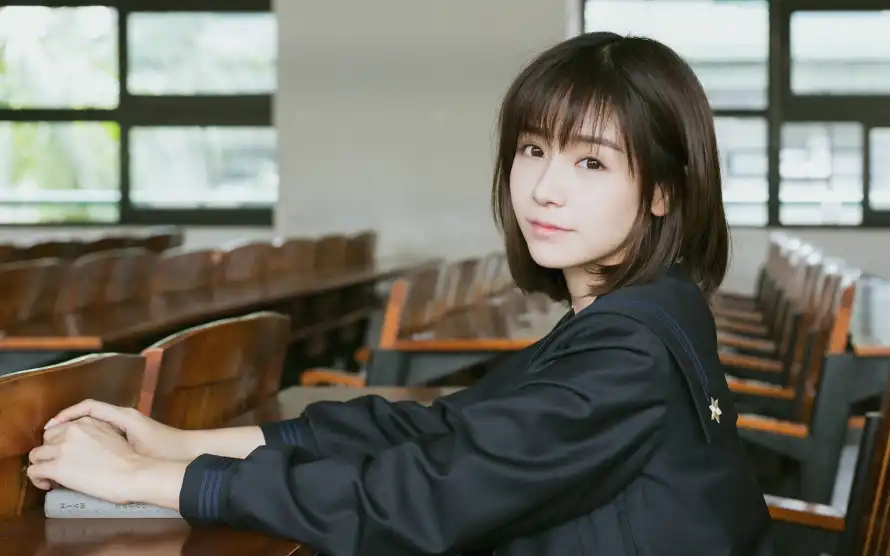2k日系壁纸-美女 - 少女写真-教室场景「哲风壁纸」