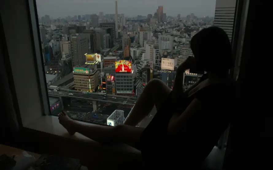 3k暗色壁纸-美女 - 城市灯火-夜景剪影「哲风壁纸」