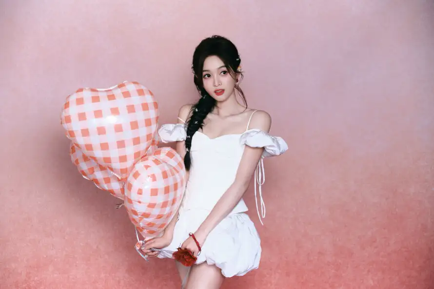 6k吴宣仪壁纸-女明星 - 格子气球-清新美照「哲风壁纸」