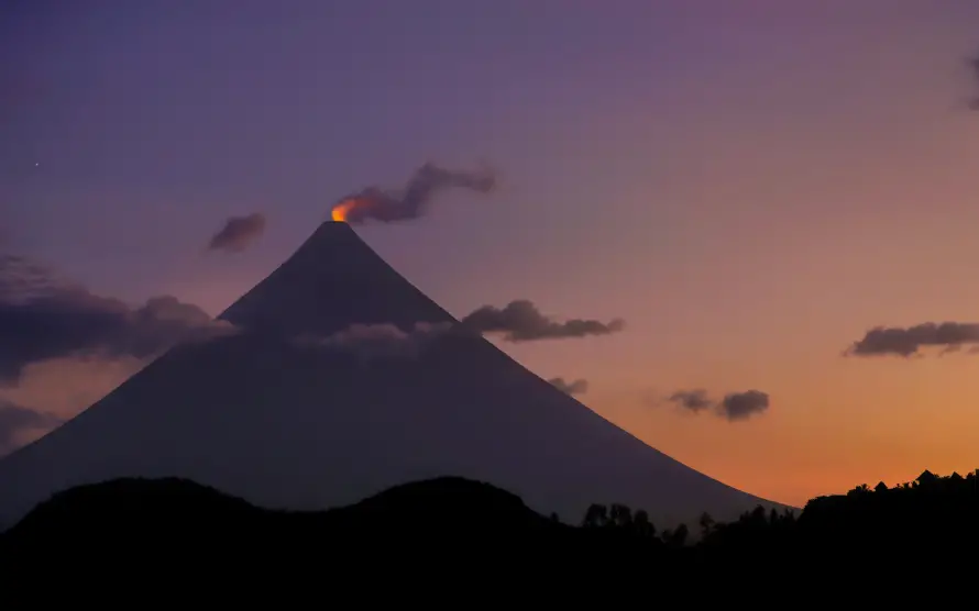 5k日暮壁纸-火山 - 烟雾-日暮火山「哲风壁纸」