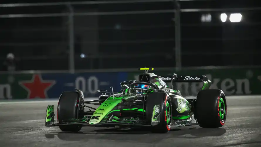 4kF1壁纸-周冠宇 - 周冠宇F1-周冠宇赛车「哲风壁纸」