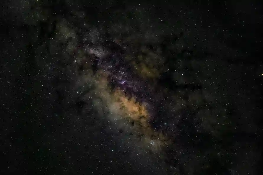 5k宇宙壁纸-星云 - 星空-星轨「哲风壁纸」