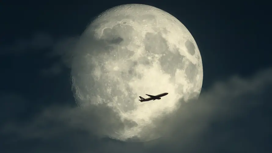 8k8K月球壁纸-夜空场景 - 夜空飞机-月亮飞机「哲风壁纸」