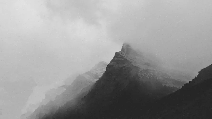 5k黑白壁纸-山 - 山峦剪影-山景背景「哲风壁纸」