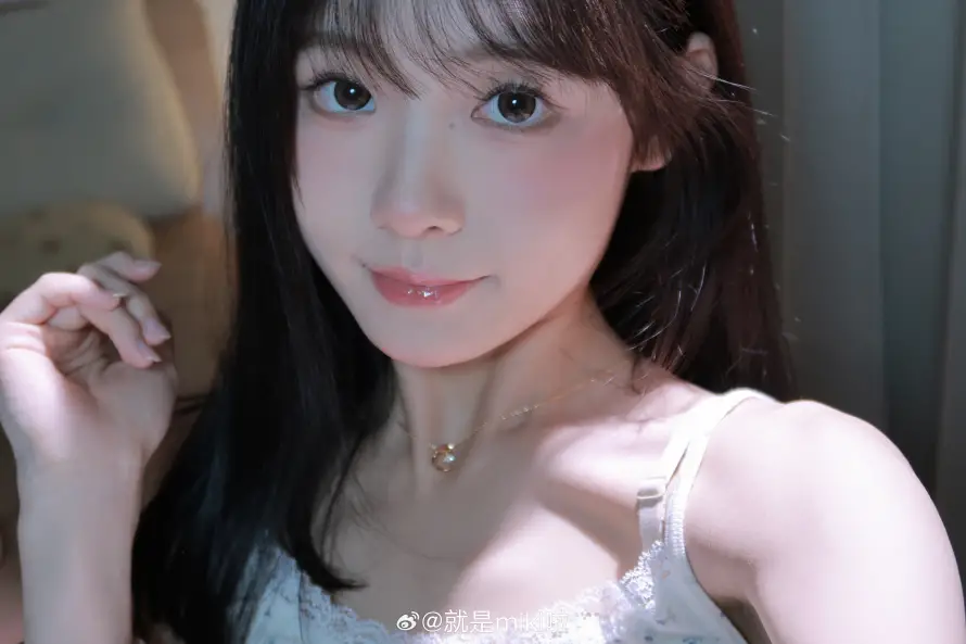 5k少女壁纸-yes - 室内自拍-少女头像「哲风壁纸」