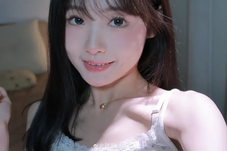 5k室内壁纸-少女 - yes-温柔系「哲风壁纸」