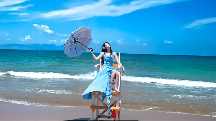 2k美女壁纸-王楚然 - 夏日海景-海滩美照「哲风壁纸」