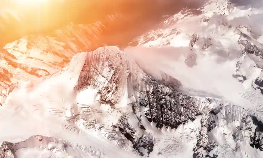 5k云海壁纸-山峰 - 阳光-雪山「哲风壁纸」