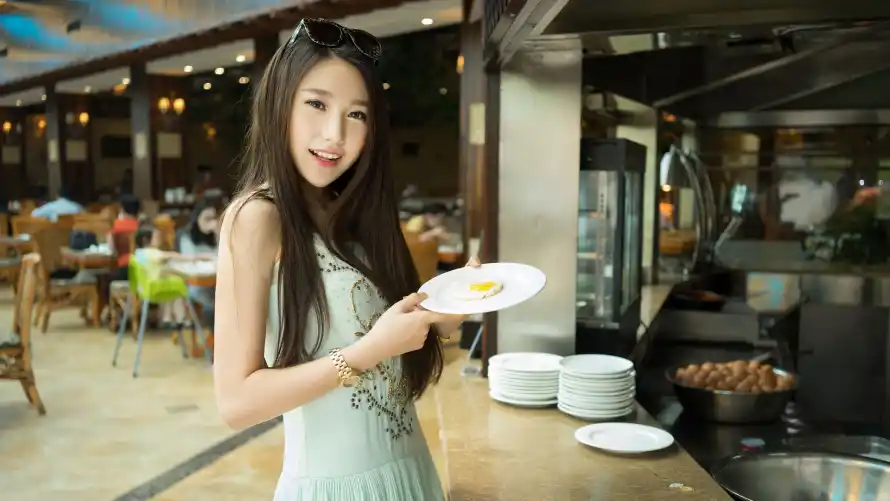 2k微笑壁纸-美女 - 美食-餐厅「哲风壁纸」