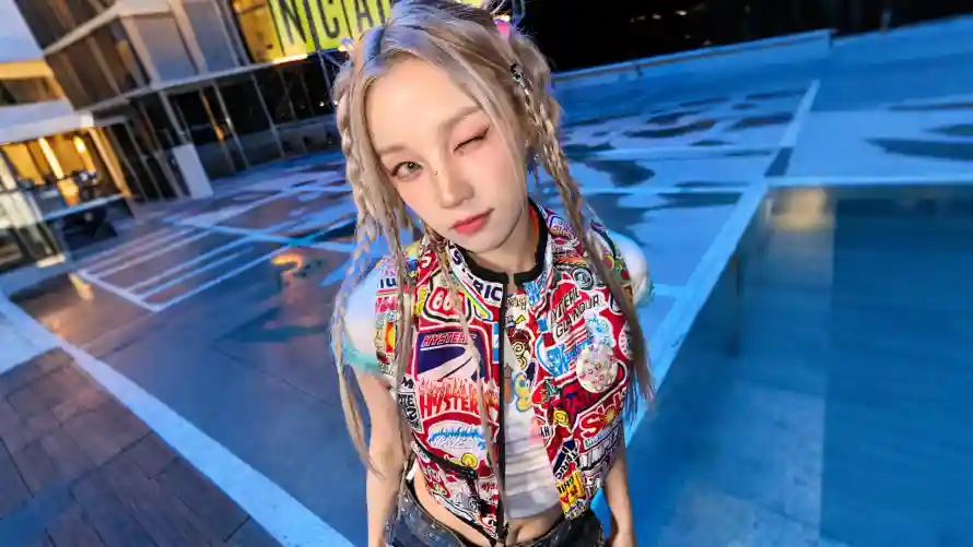 2k夜景壁纸-街头 - 女明星-宋雨琦「哲风壁纸」