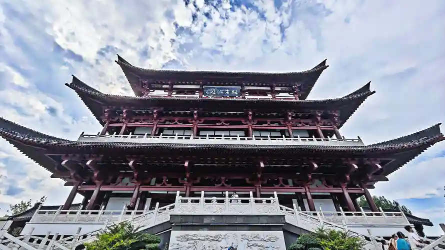 4k云朵壁纸 - 天空 - 长沙 - 古建筑「哲风壁纸」