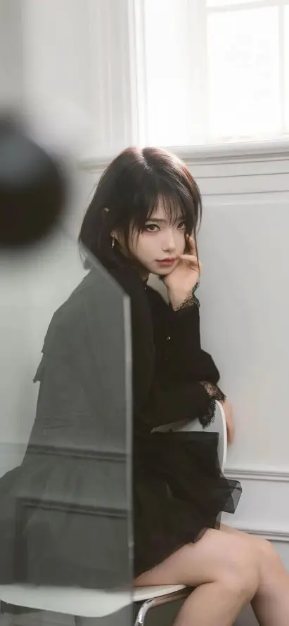 4k室内壁纸 - 清新 - 简约 - 短发美女「哲风壁纸」