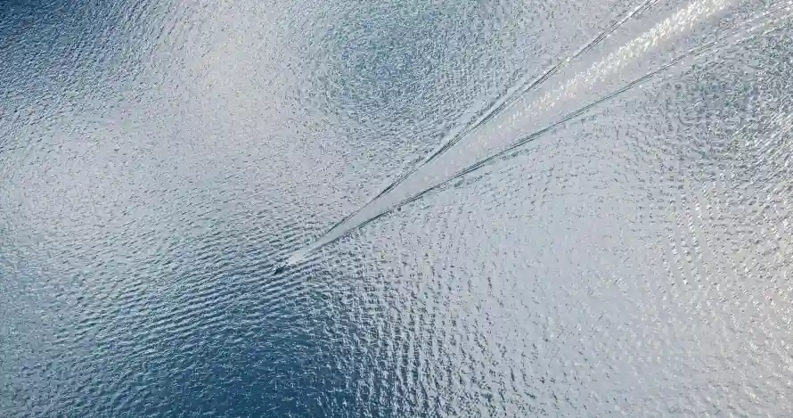 4k水纹壁纸-水面 - 海浪-海面「哲风壁纸」
