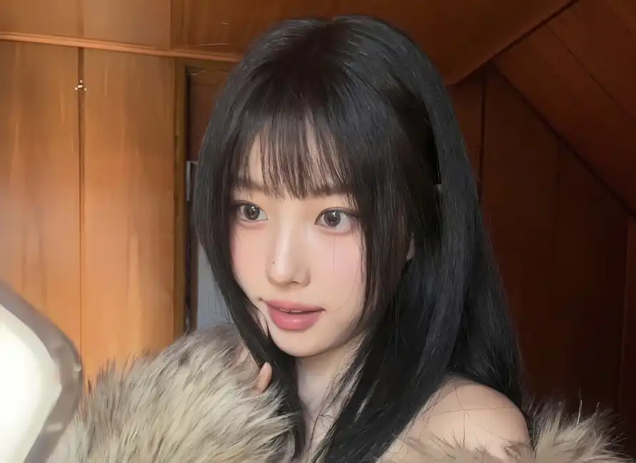 2k室内壁纸-美女 - 长发-黑发「哲风壁纸」