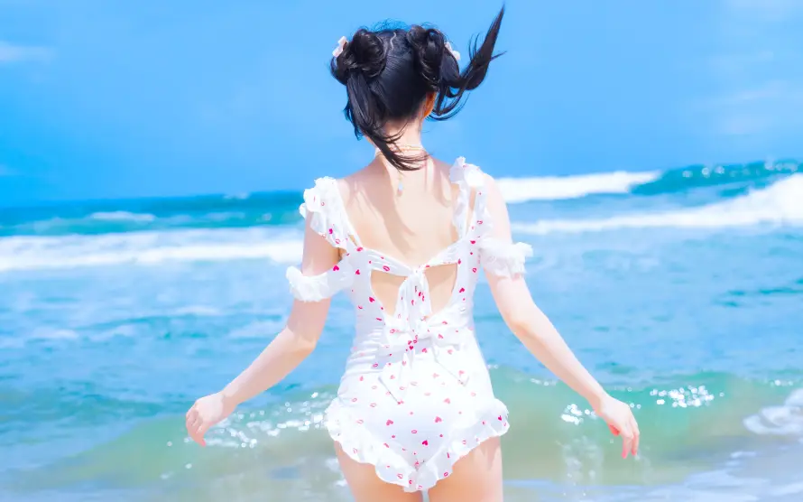 5k写真壁纸-夏日 - 泳装-海边「哲风壁纸」