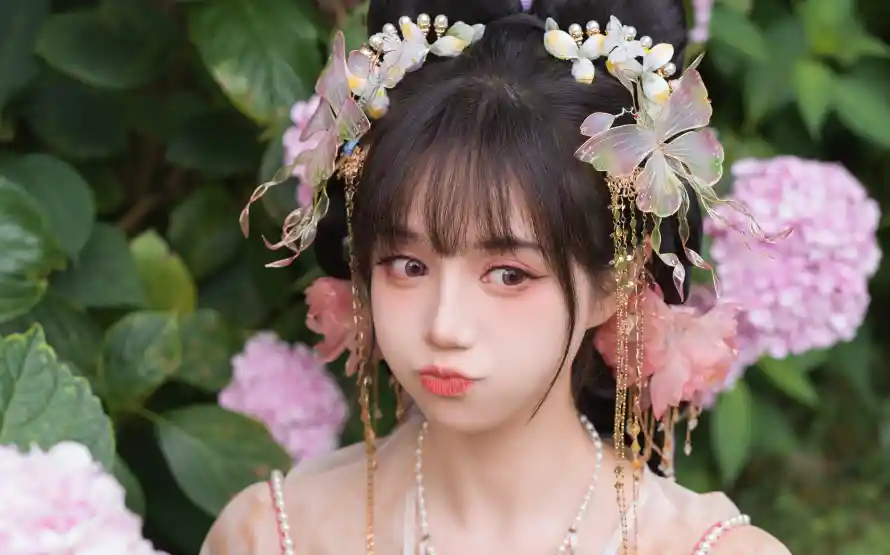 5k写真壁纸-汉服 - 绿植-美女「哲风壁纸」