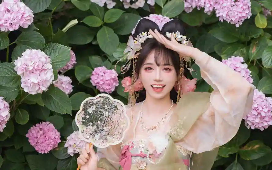 4k写真壁纸-古装 - 团扇-汉服「哲风壁纸」