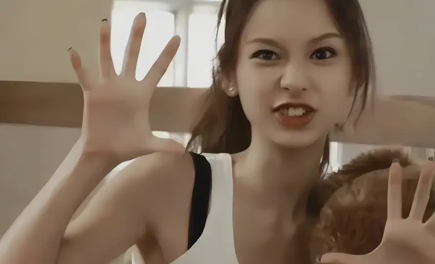 2k可爱壁纸-室内 - 少女-早期「哲风壁纸」
