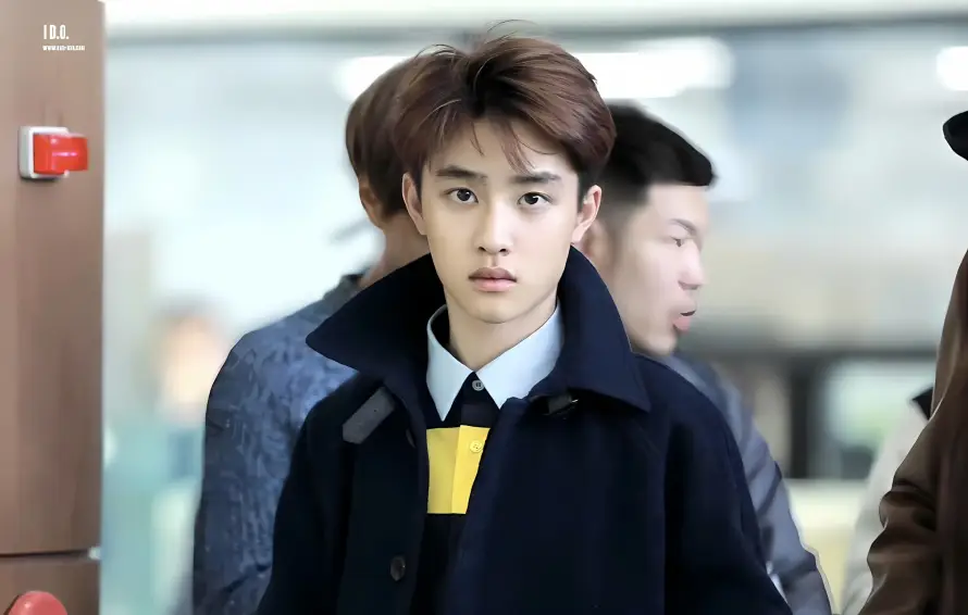 2k机场壁纸-EXO - 都暻秀-机场穿搭「哲风壁纸」