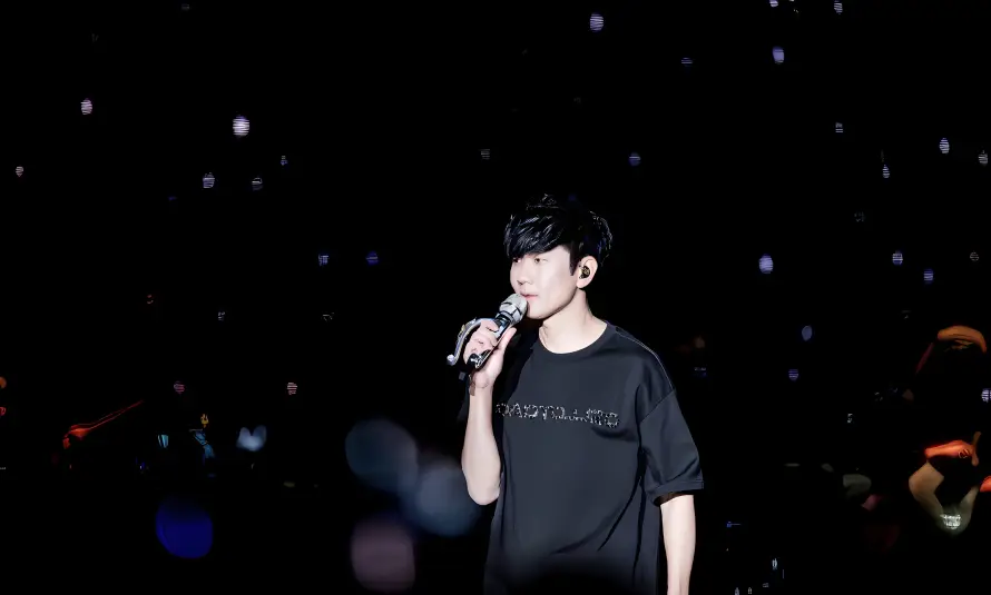 2k星空壁纸-舞台 - 林俊杰-演唱会「哲风壁纸」