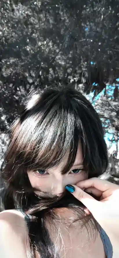 4k户外壁纸 - 树木 - 美女 - 自拍「哲风壁纸」